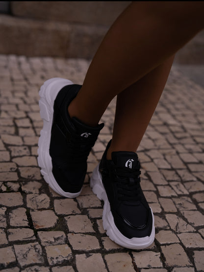 Black Sneaker