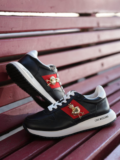 Black frog sneaker