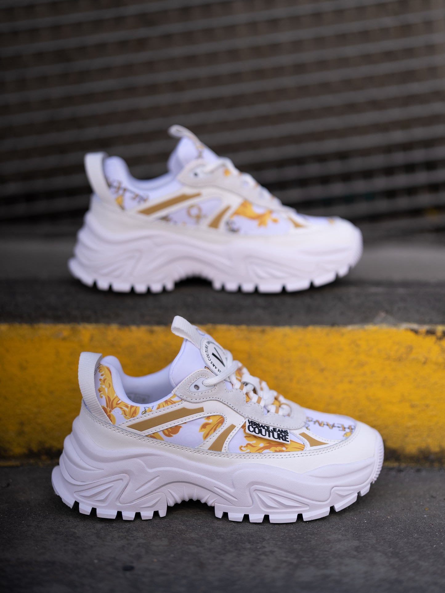 Yellow print sneaker