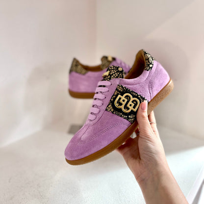 Lilac sneaker