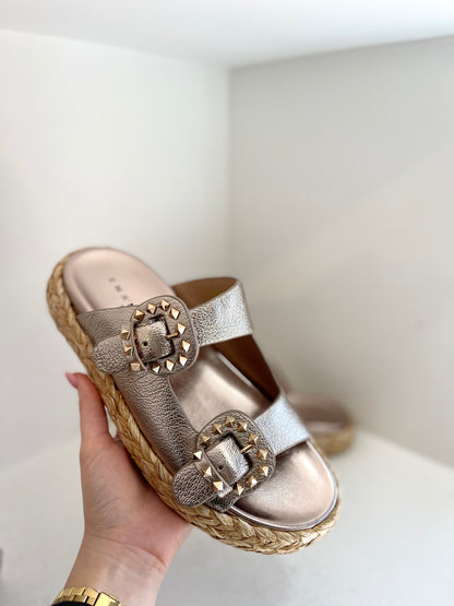 Gold rose sandal