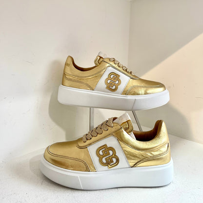 Gold sneaker