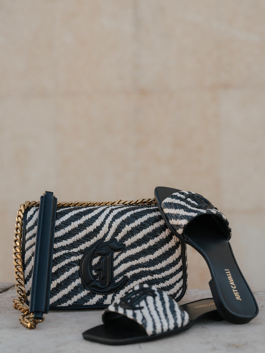 Shoulder zebre straw bag