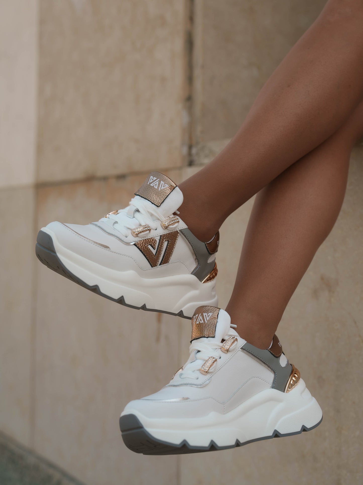 Zoe sneaker