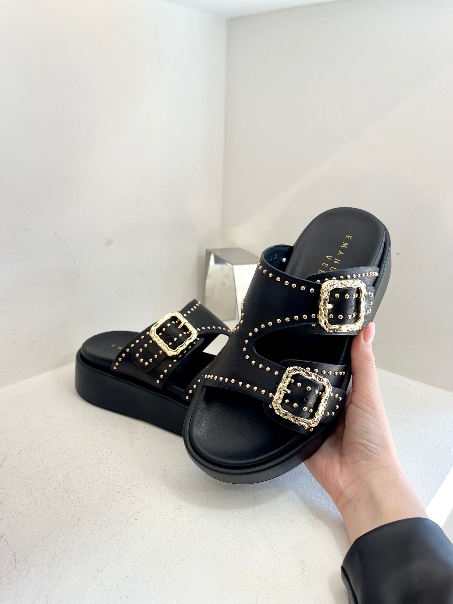 Black sandal with platform