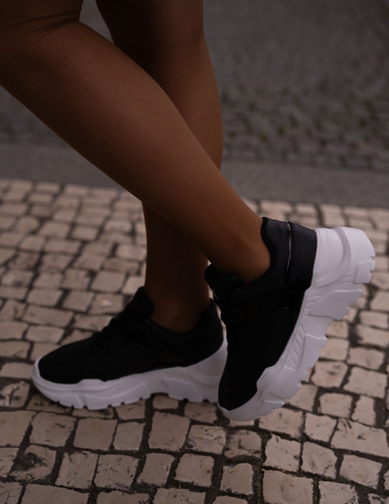 Black Sneaker