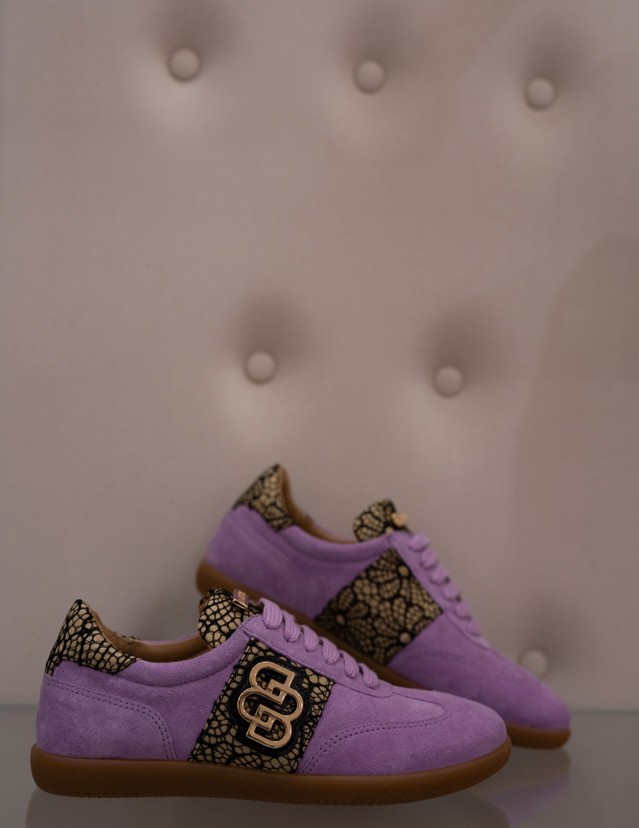 Lilac sneaker