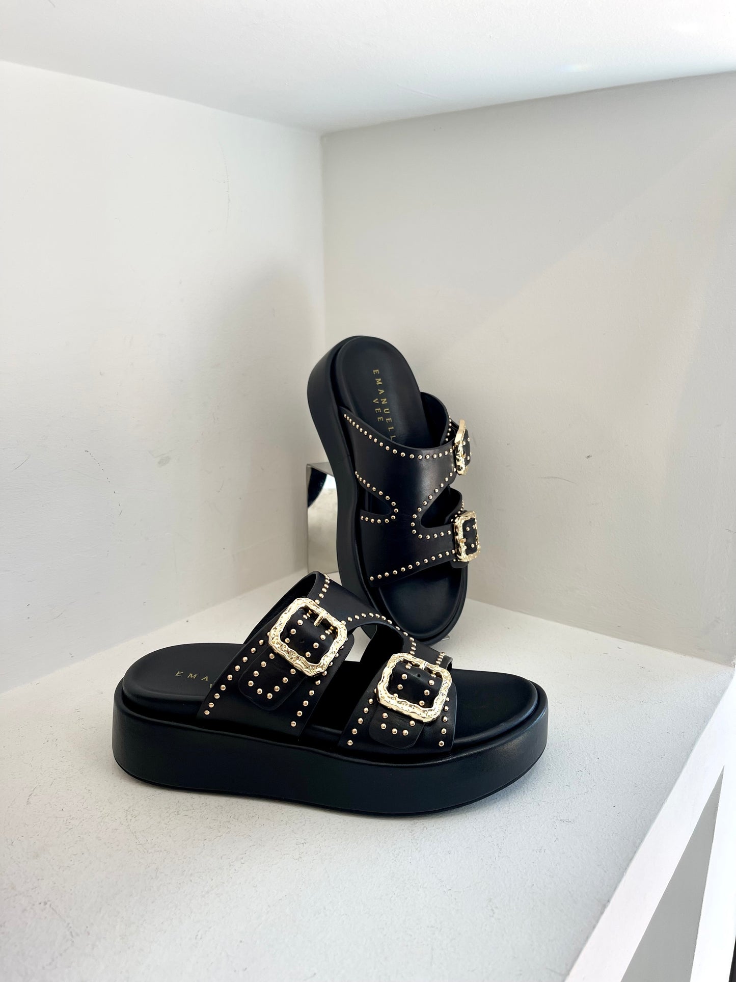 Black sandal with platform