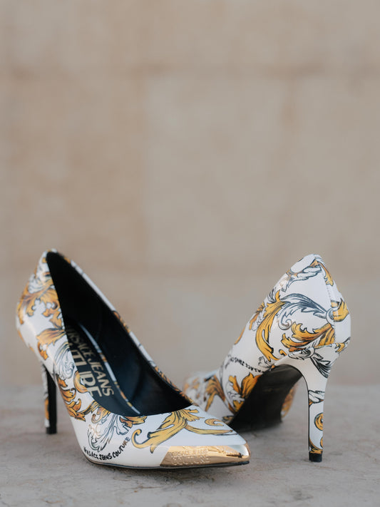 Scarlett patterned pumps