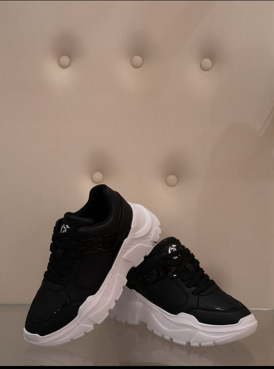 Black Sneaker