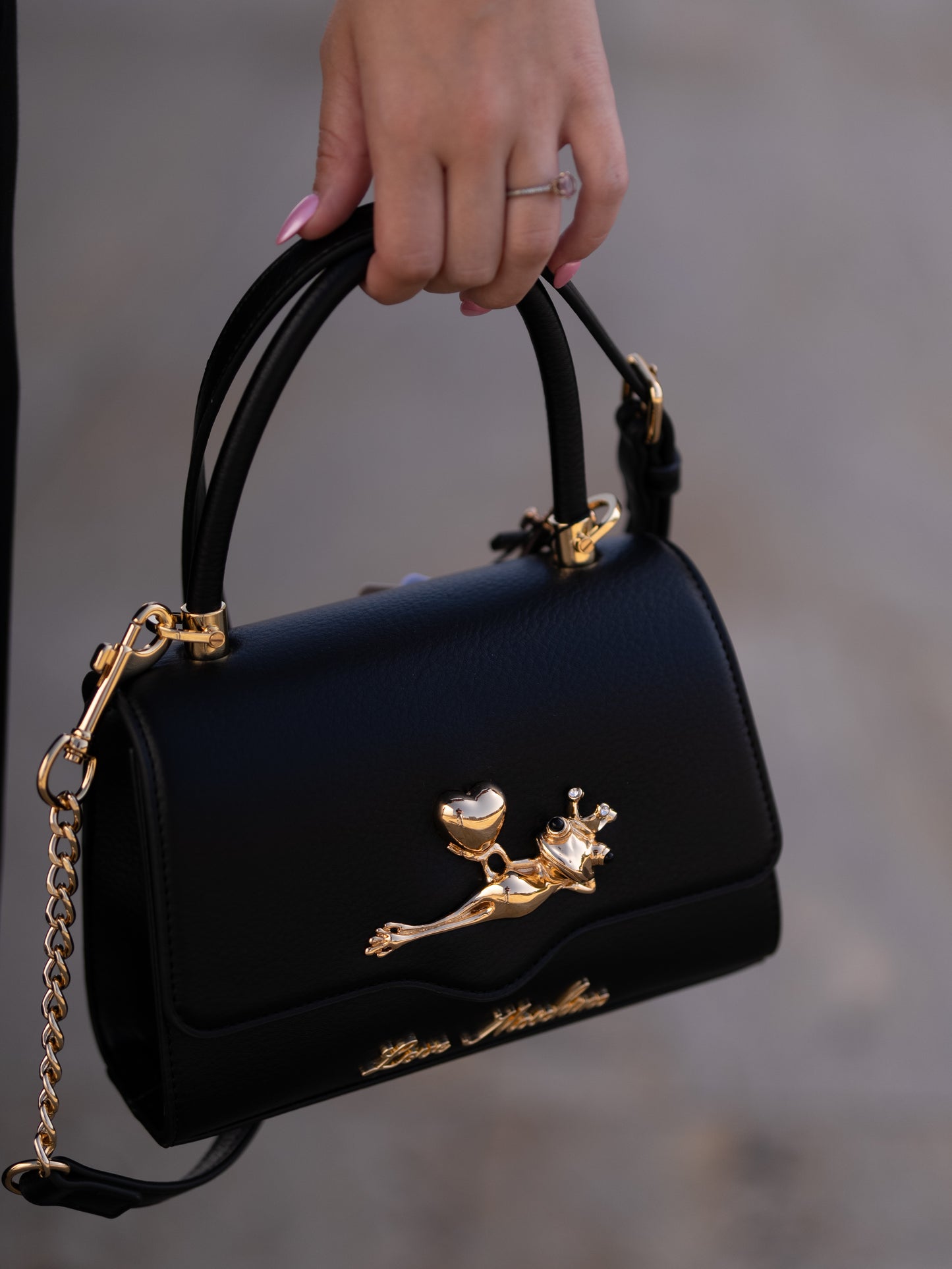 Small frog handbag