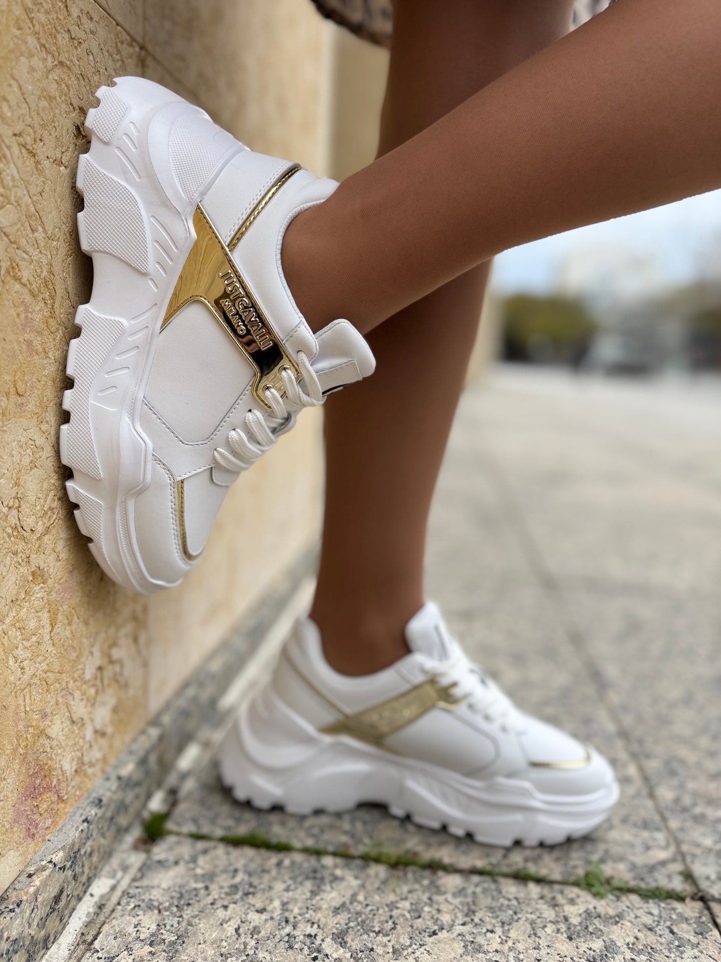 Logo-print sneakers