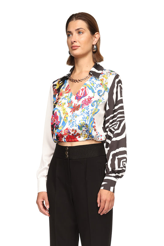 Blusa acetinada estampada