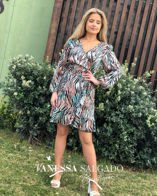 Vestido tigre tons de rosa e azul