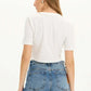 T-shirt cropped com corrente